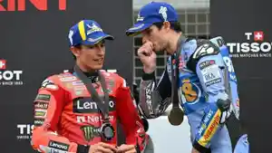 Marc-Marquez-dan-Alex-Marquez.jpg