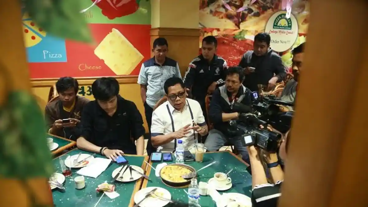 Istri Mengadu Setelah Suaminya Anggota DPRD Sulsel Nikahi Perempuan Lain - husmaruddin_20170411_062906.jpg