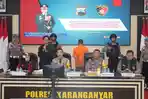 Kapolres-Karanganyar-AKBP-Jerrold-Hendra-Yosef-Kumontoy-memberikan-keterangan.jpg