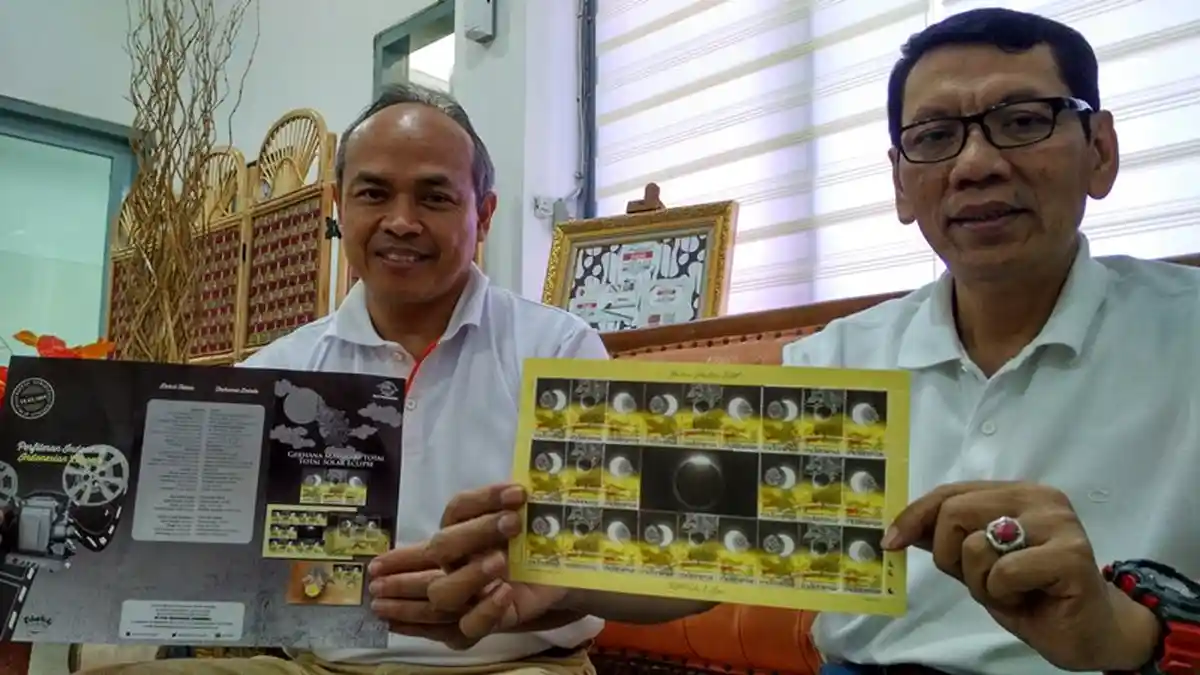 Momen Langka, PT Pos Indonesia Terbitkan Perangko Istimewa Bergambar Batara Kala Melahap Matahari