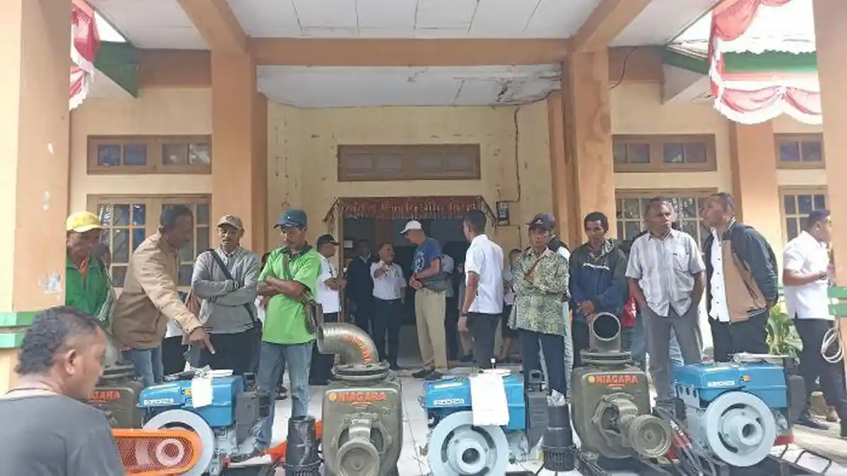 Genjot Ketahanan Pangan, Petani di Ngada Terima Bantuan Alsintan
