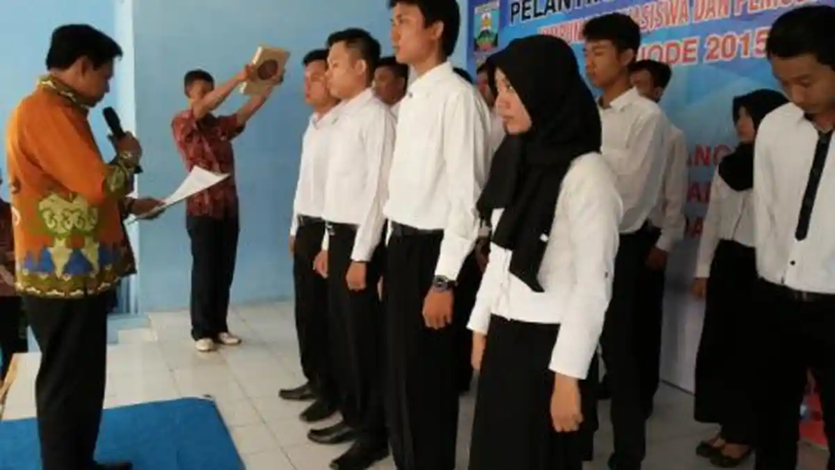Iyaji Janji Akan Donasikan Buku Pelajaran Bagi Siswa Pesbar