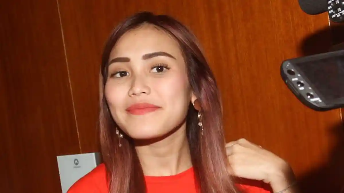 Wow! Followers Melebihi Madona, Ini Komentar Ayu Ting Ting