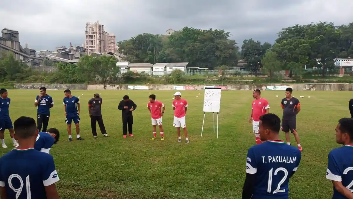 LIGA 1 2019: Jelang Semen Padang vs PSIS, Wiwid Tidak Ubah Komposisi Tim