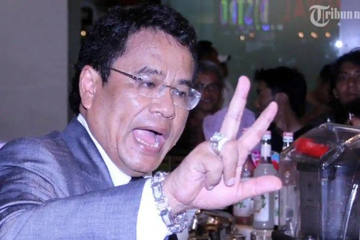 Komentar Hotman Paris Hutapea Tentang Keluarga Korban Pesawat Lion Air JT610 yang Jatuh