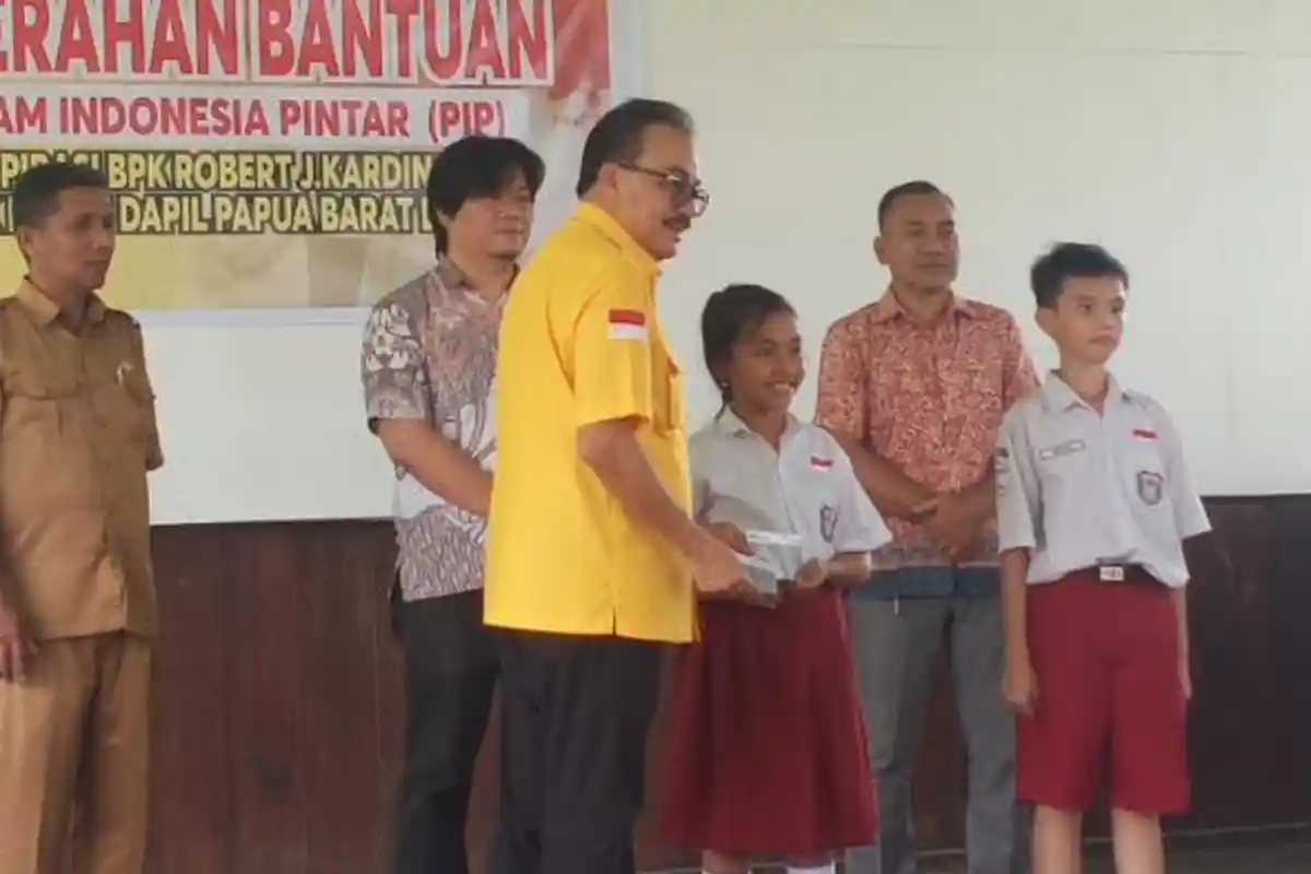 Jalankan PIP, Robert Kardinal Sebut Banyak Masyarakat Masih Terkendala Perlengkapan Administrasi