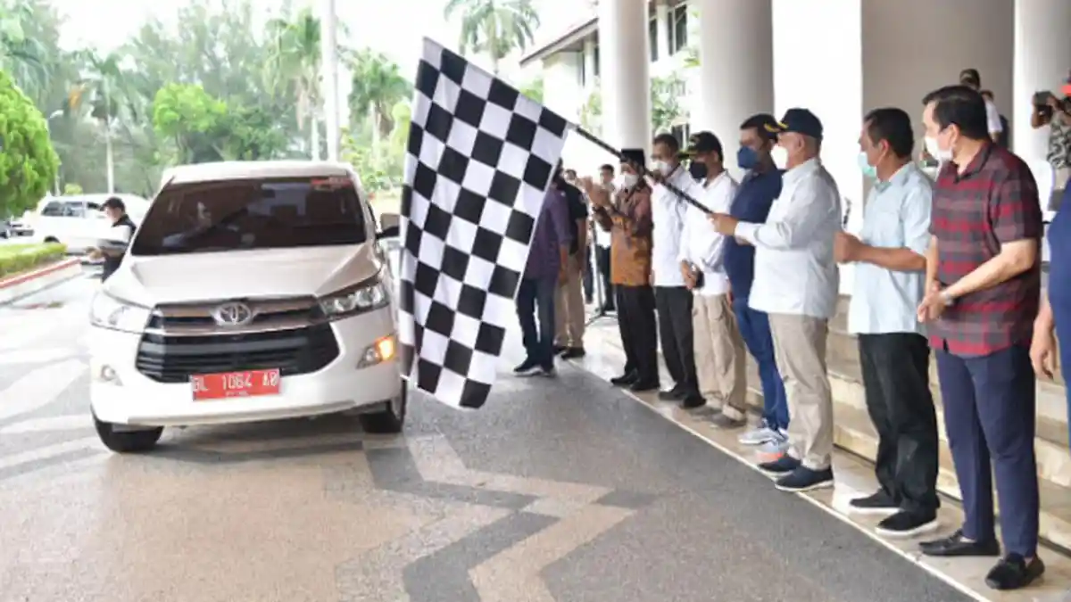 Sekda Lepas Konvoi Kendaraan Rombongan Muktamar IDI XXXI