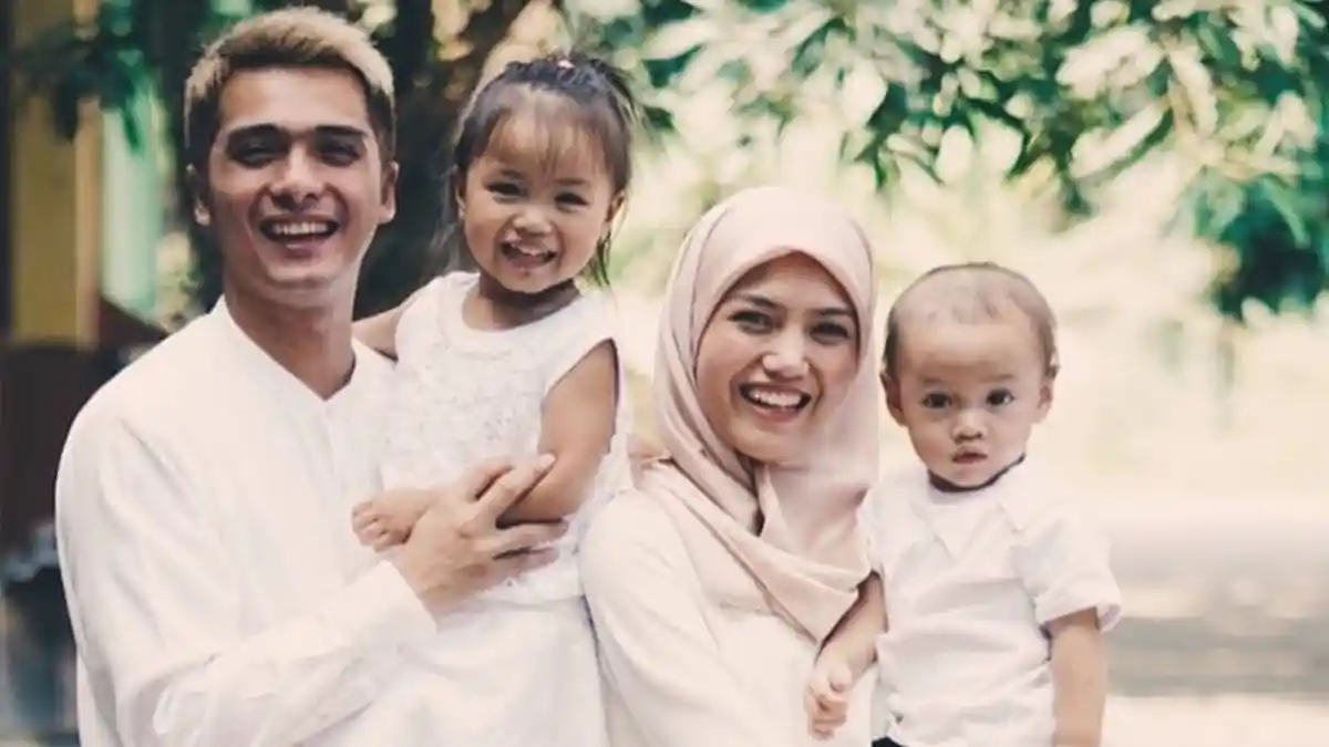 Sering Dibilang Keluarga Idaman, Herfiza Ungkap Rahasia di Balik Kondisi Rumah Tangganya Selama Ini