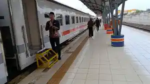 Penjualan-Tiket-KAI-Divre-III-Palembang-Tembus-111-Persen-pada-libur-panjang-pekan-ini.jpg