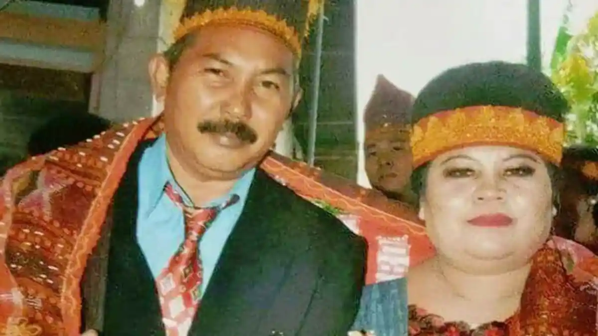 Pasangan Sehidup Semati Ternyata Benar-Benar Ada, Pria Ini Meninggal Saat Peluk Jenazah Istrinya!