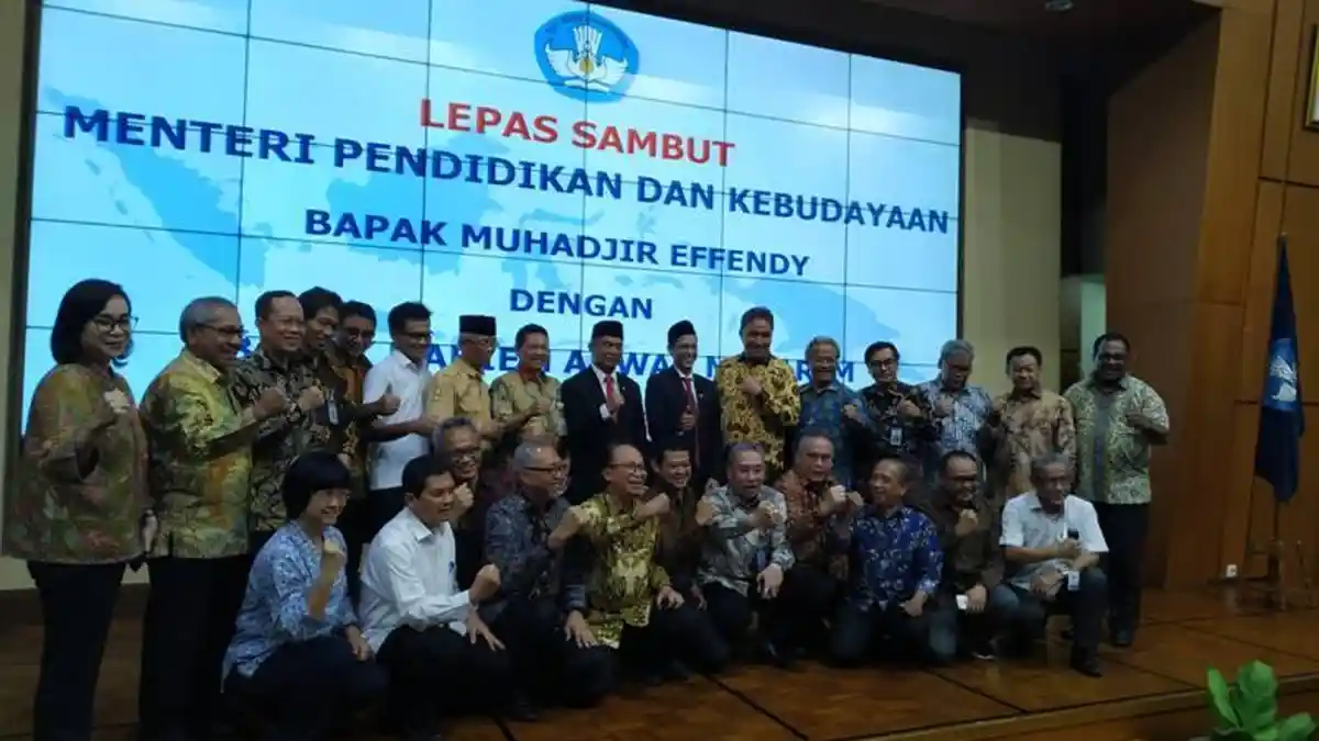 Mendikbud Nadiem 100 Hari Kerja: Saya Akan Mendengar dan Belajar