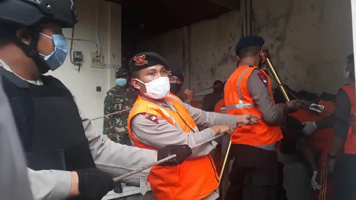 Sempat Dilempar Tali oleh Anaknya Saat Teriak Minta Tolong, Pria di Gianyar Tewas Terjatuh di Sumur