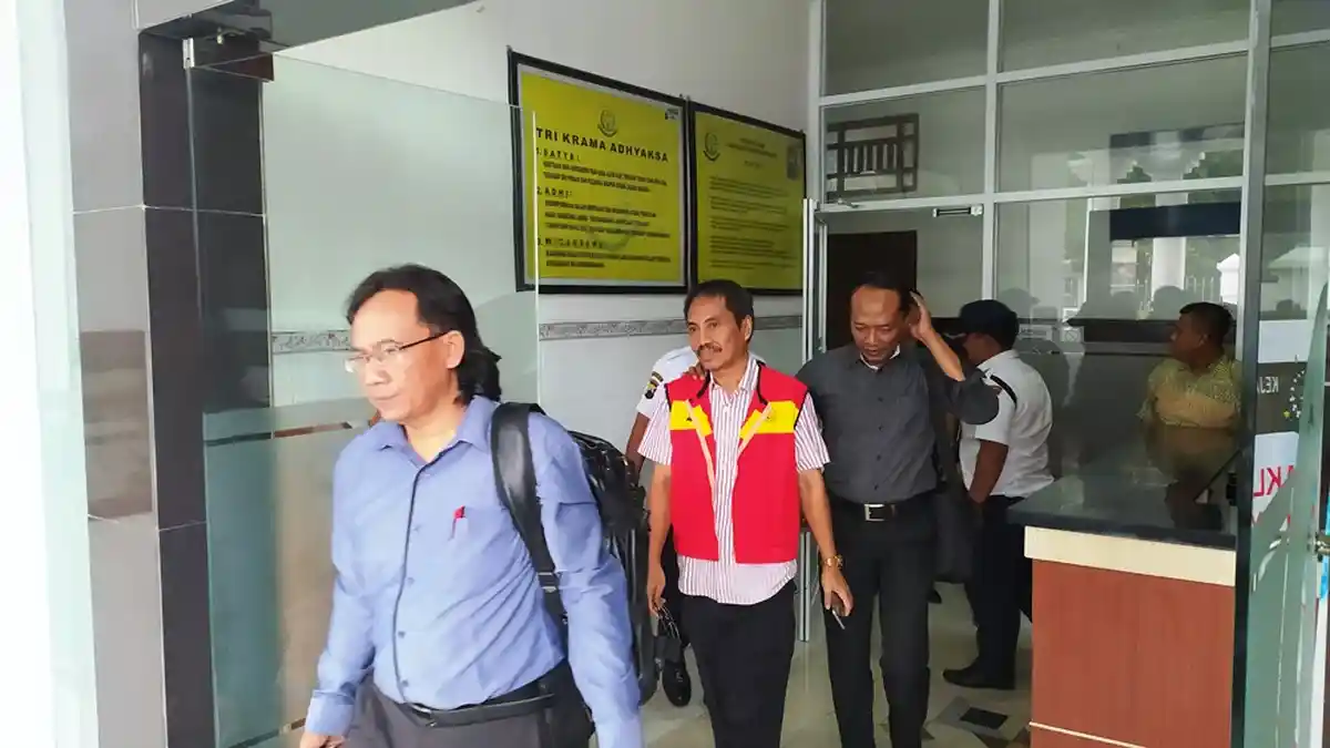 Kasus Dugaan Korupsi Proyek Ruang Operasi RSUD, Djoko Sugeng Resmi Ditahan Kejari Sragen