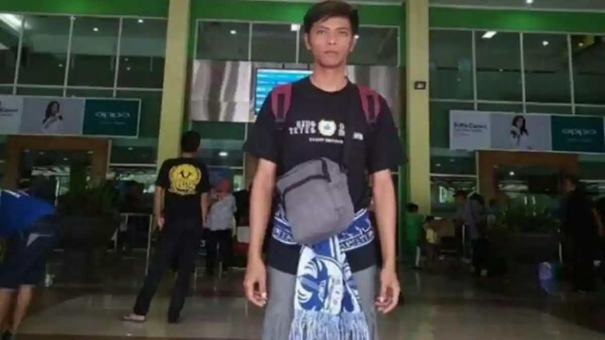 Tuntaskan Nazarnya, Suporter PSIS Semarang ini Jalan Kaki Bawen-Magelang