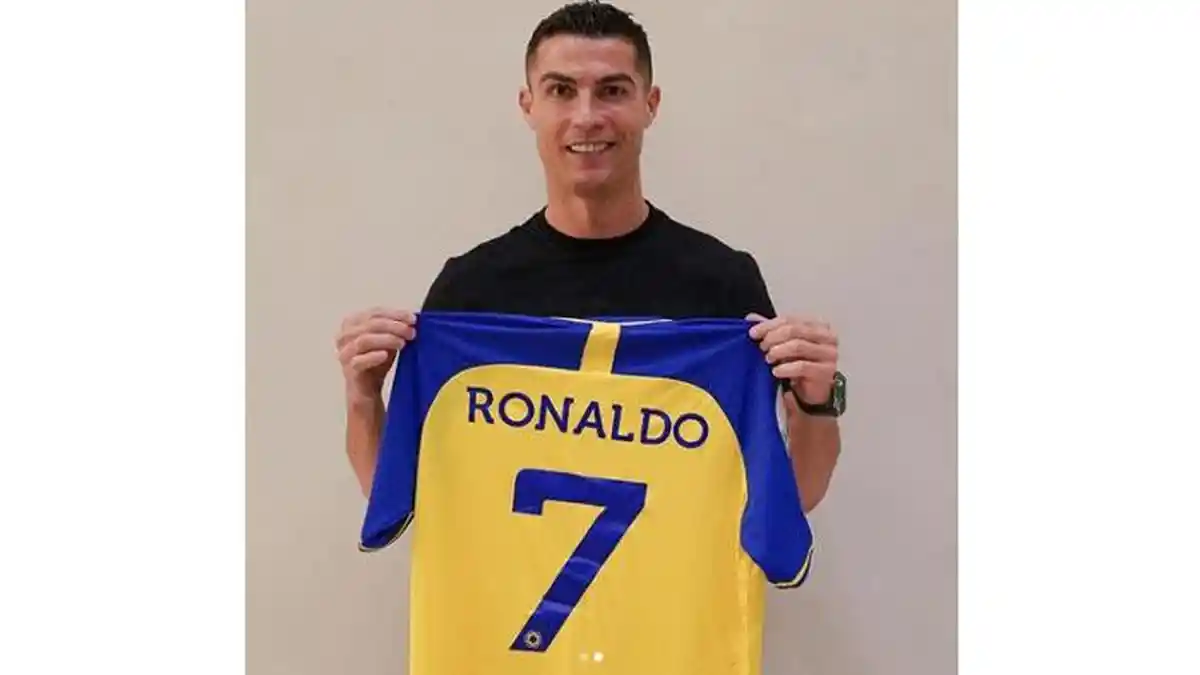 Cristiano Ronaldo Pecahkan Rekor Subscribers YouTube dengan Akun Baru UR Cristiano, Segini Gajinya