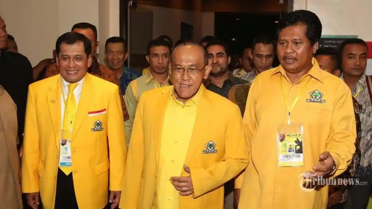 Soal Reshuffle Kabinet, Ical : Kalau Enggak Mau, (dibilang) Sombong