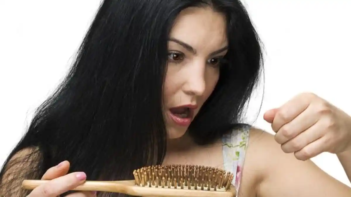 Awas! Kebiasaan yang Dianggap Baik Ini Justru Bisa Bikin Rambut Rontok