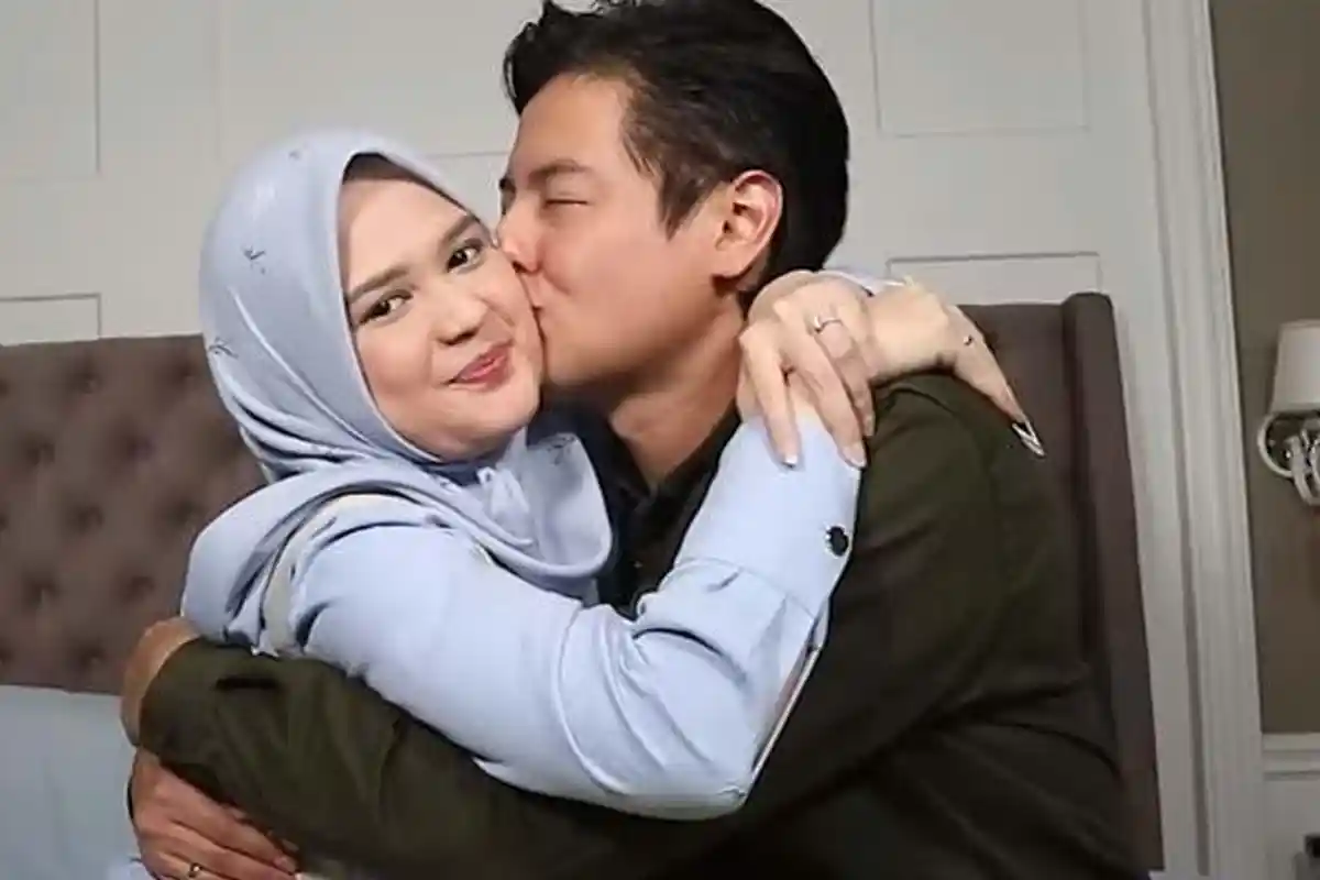 Cut Meyriska Hamil, Roger Danuarta Nangis Terharu Dapat Kado Terindah: Aku Senang Banget