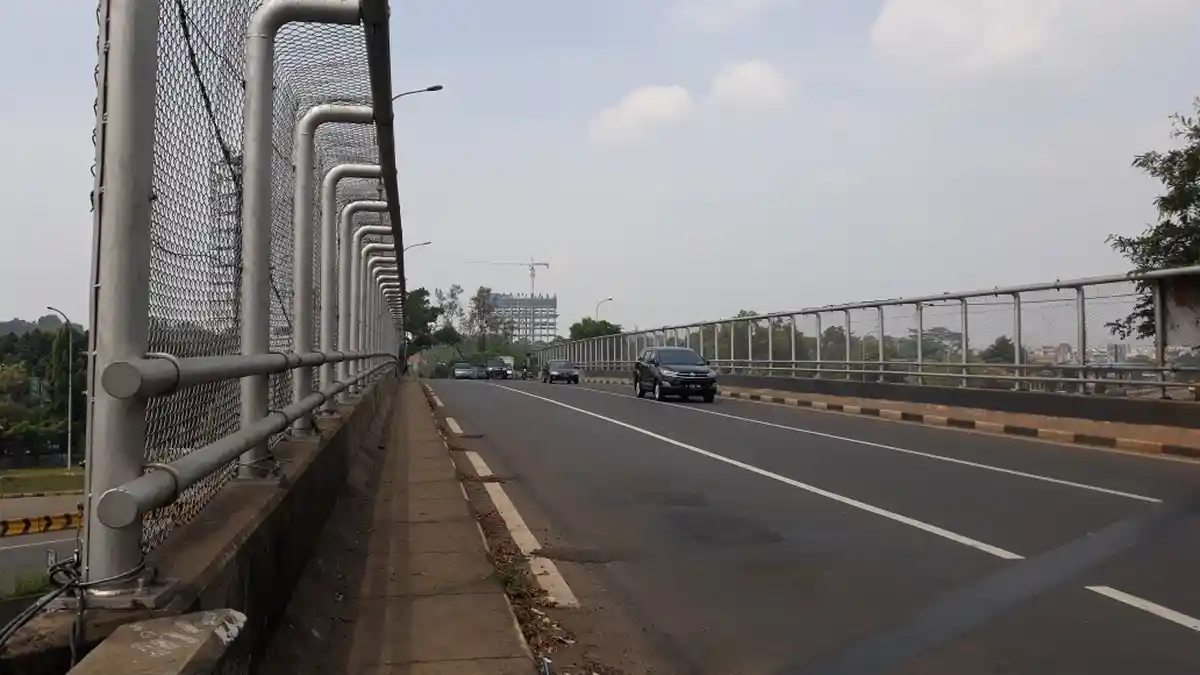 5 Kuli Sindang Jadi Saksi Pelemparan Batu ke Mobil Jenderal TNI - layang1_20180612_145109.jpg