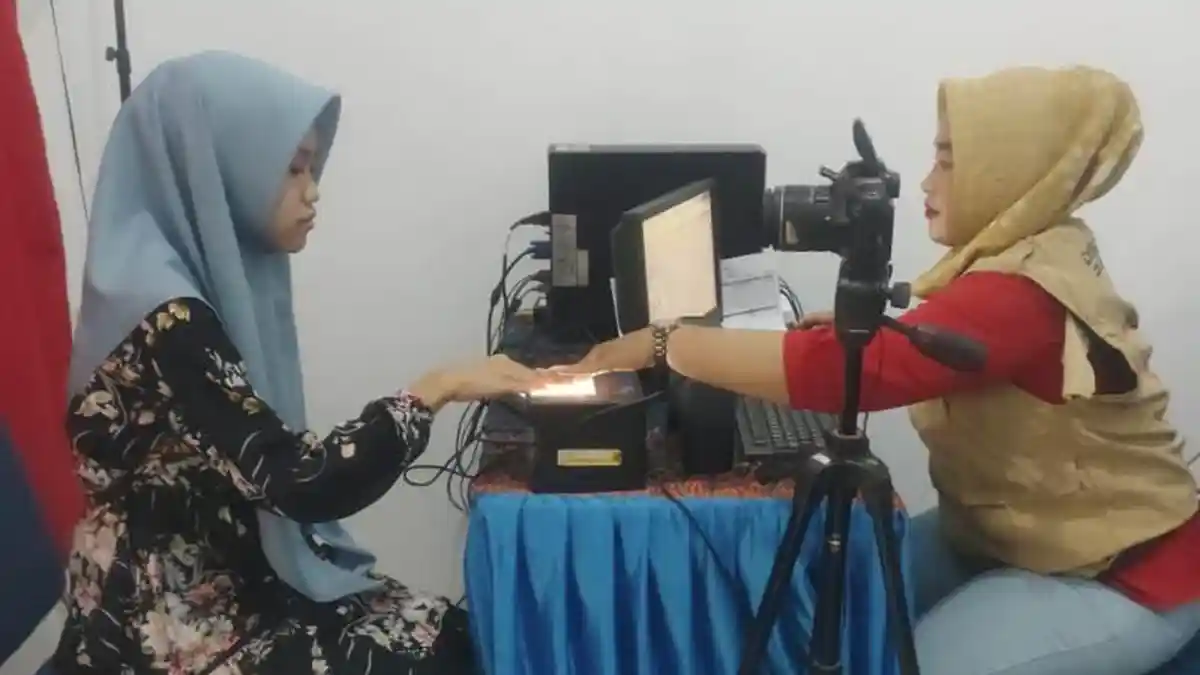 Pemohon e-KTP di Bandar Lampung Banyak Belum Paham Cara Upload Persyaratan Online