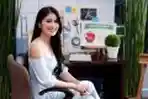 Olahraga Adalah Kunci Kecantikan Sandra Dewi