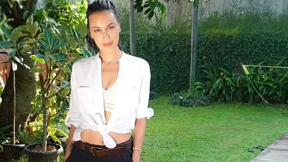 Rahasia Cantik Awet Muda di Usia 50an, Ini Manfaat Perawatan Sederhana Sophia Latjuba