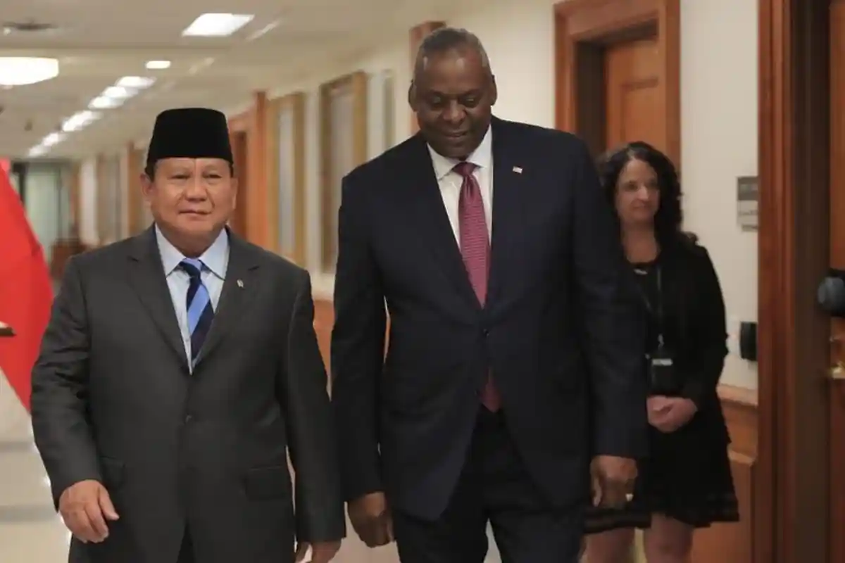 Kinerja Menhan Dinilai Buruk oleh Anies dan Ganjar, Eks Anak Buah Prabowo hingga Survei Berbicara