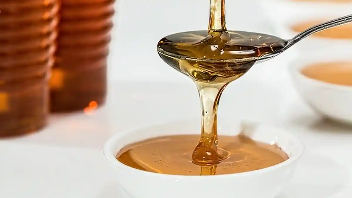 8 Manfaat Menakjubkan Rutin Minum Satu Sendok Madu Sebelum Tidur
