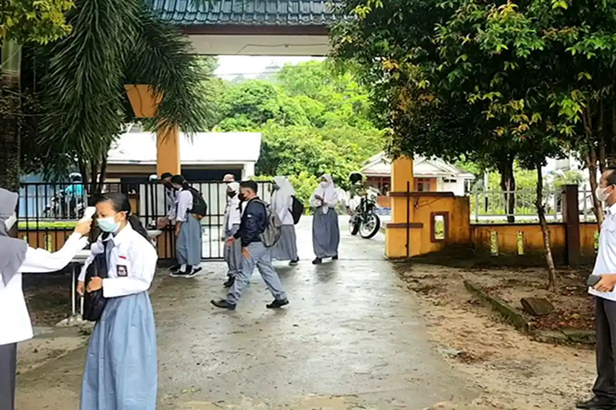 Banyak Hambatan Belajar Daring, Kepala SMKN 1 Sukadana Sambut Baik Kebijakan Belajar Tatap Muka