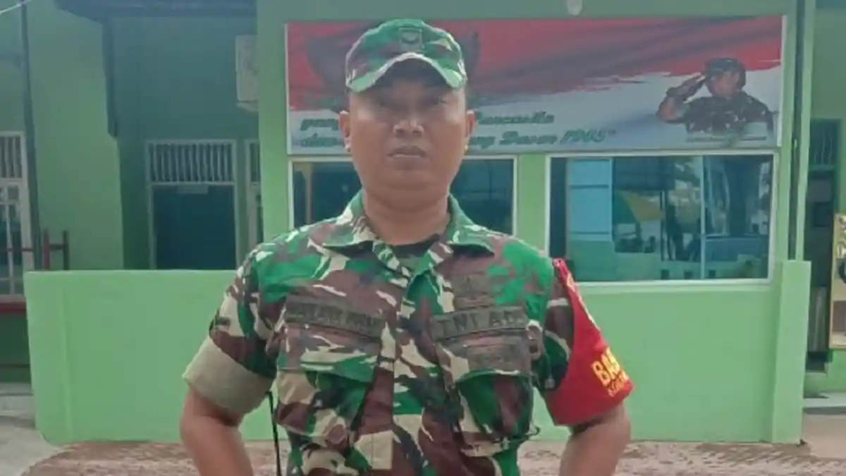 Ini Sosok Anggota TNI yang Selamatkan Bocah Pengemis Hingga Dirantai Orang Tuanya