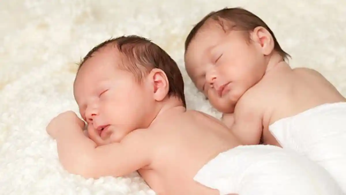 Kumpulan Nama Bayi Laki-laki Kembar Islami, Modern, Berarti Baik dan Bagus Didengar, Terbaru