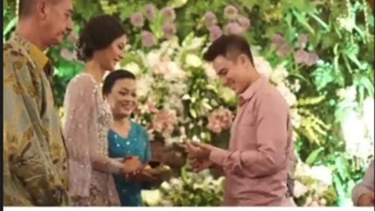Pernikahan Baim Wong dan Paula Verhoeven Diawali dengan Tradisi Adat Pemasangan Bleketepe