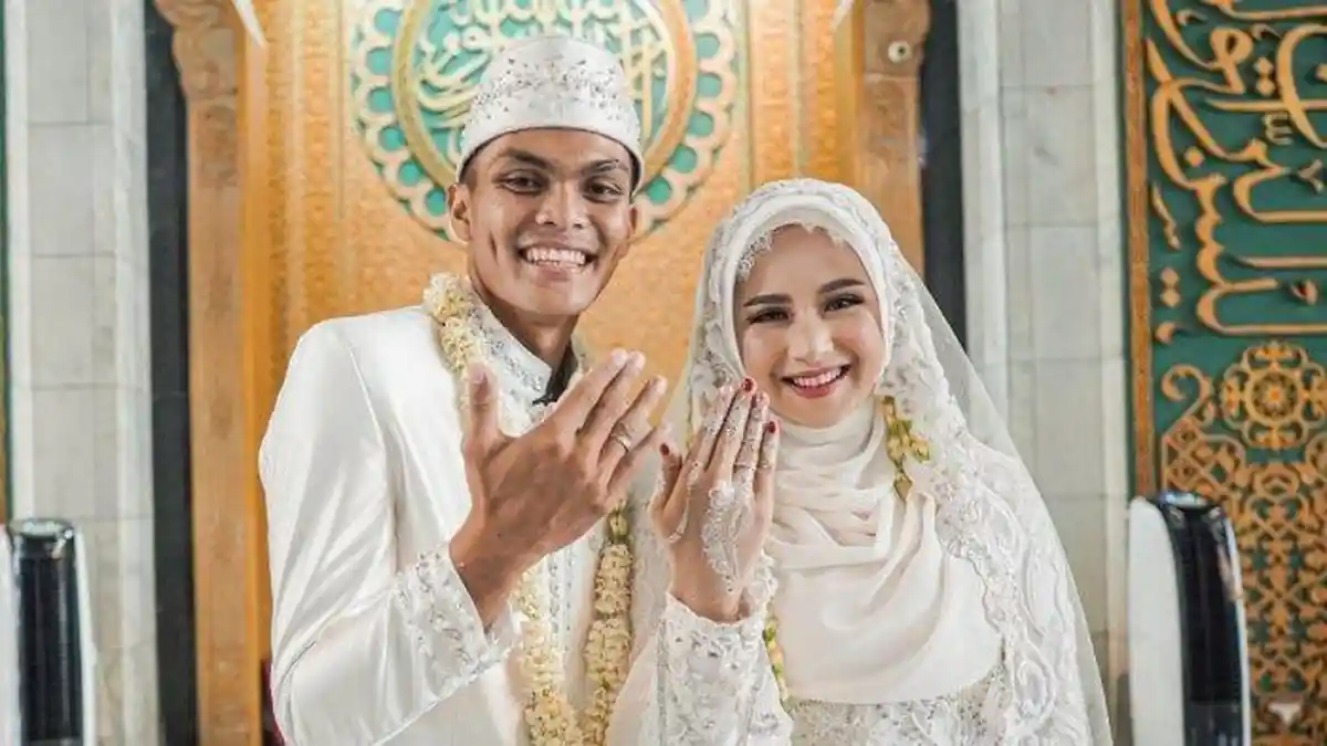 Ini Alasan Bek Persebaya Surabaya Rachmat Irianto Menikah di Usia Muda, SIMAK INFO