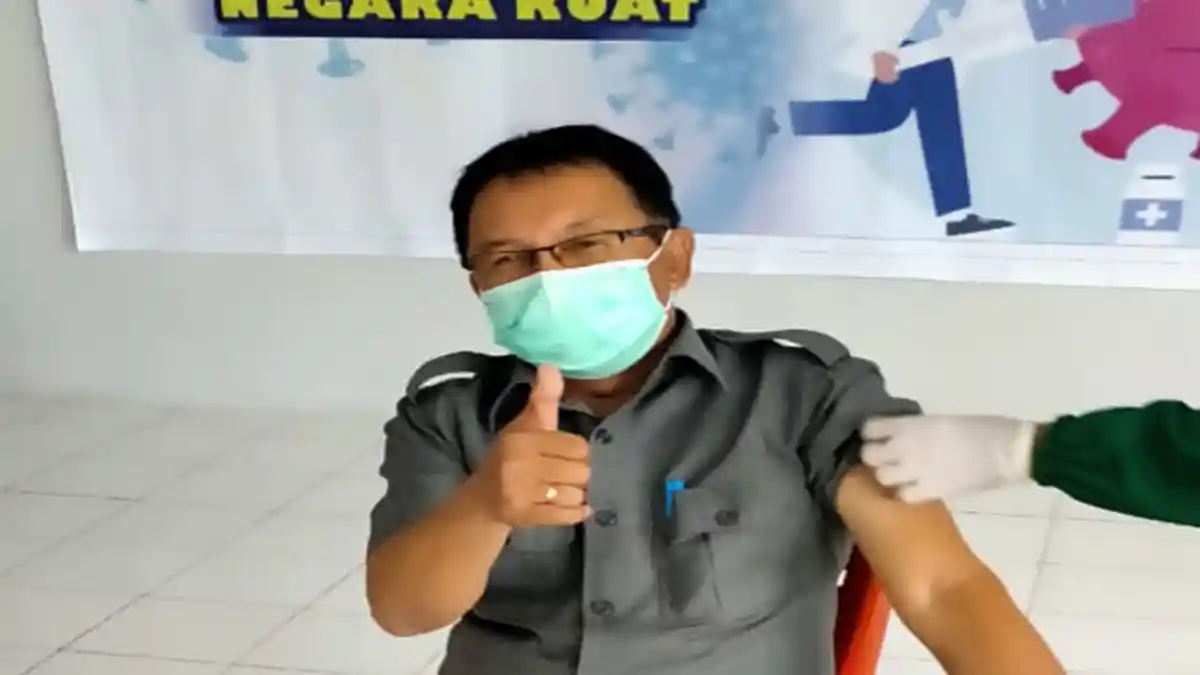 Anggota DPRD Sekadau Terima Vaksinasi COVID 19