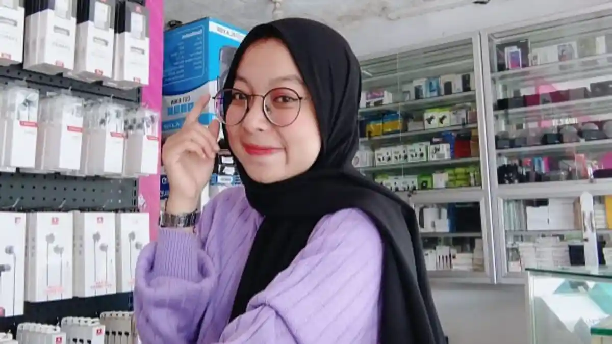 Berkah di Balik Musibah, Positif Covid, Gadis Cantik Subang Ini Raup Rezeki saat Isolasi Mandiri