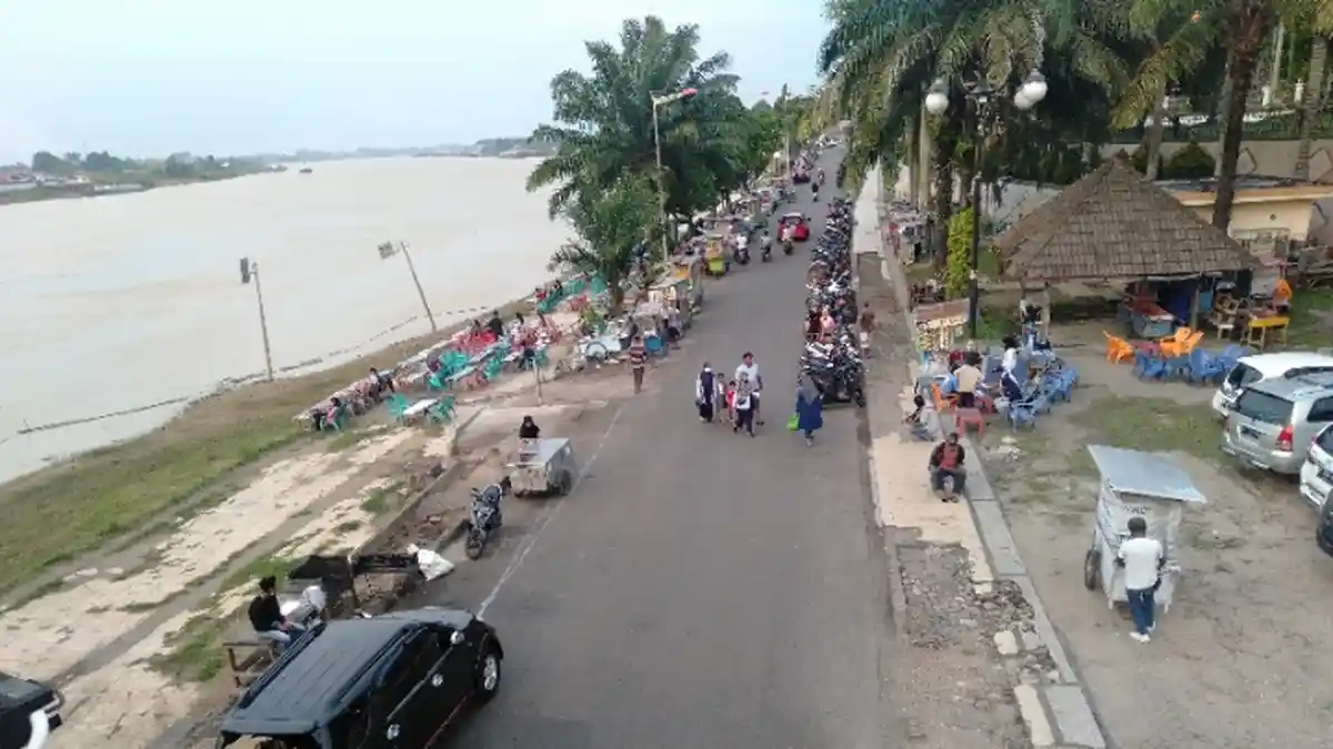 PPKM Level 4 - Pasar Buka hingga 15.00, Warung Makan Pukul 20.00, PKL Pukul 21.00, Mall?