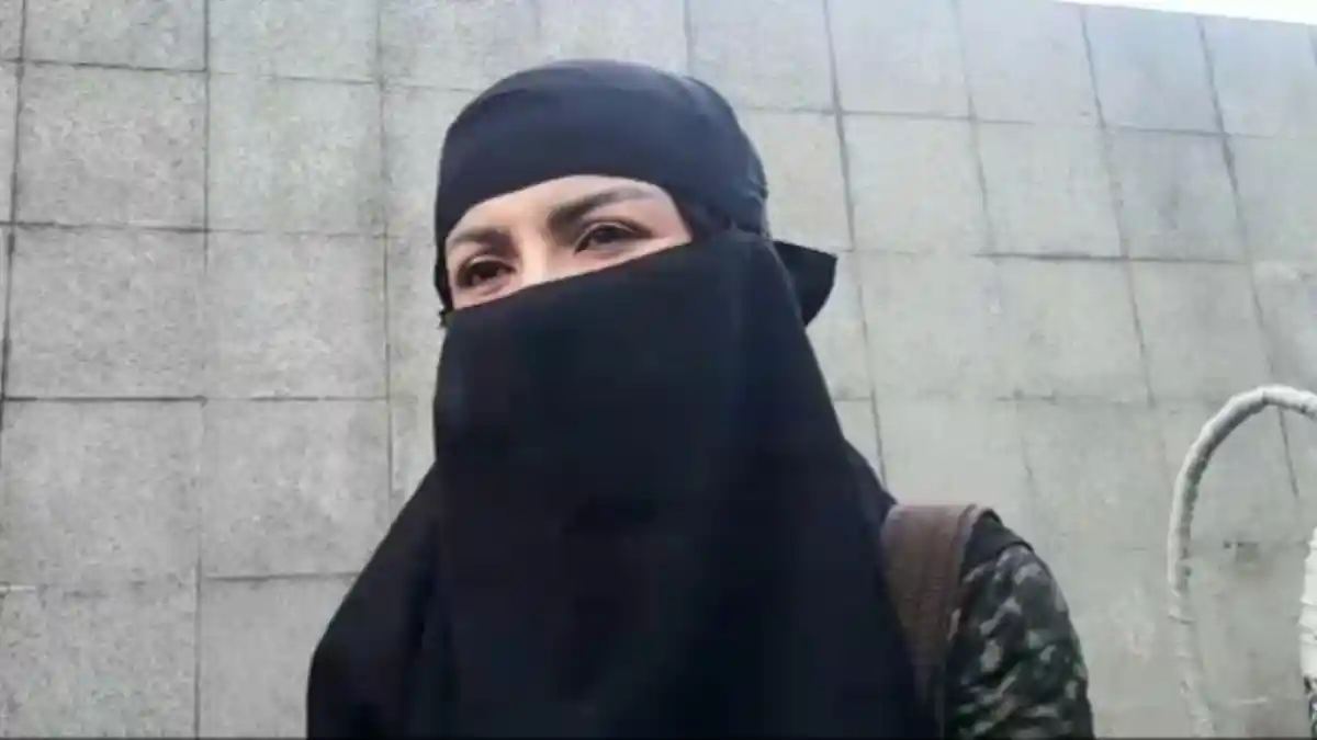 Terlihat Memakai Cadar, Begini Pertimbangan Five Vi Memutuskan Hijrah dan Ingin Dekat dengan Allah