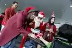 Natal, Bandara Internasional Ahmad Yani Bagi-bagi Hadiah