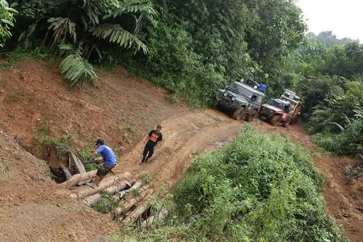 Tak Hanya Main Petualangan, IOF Punya Divisi Tanggap Bencana