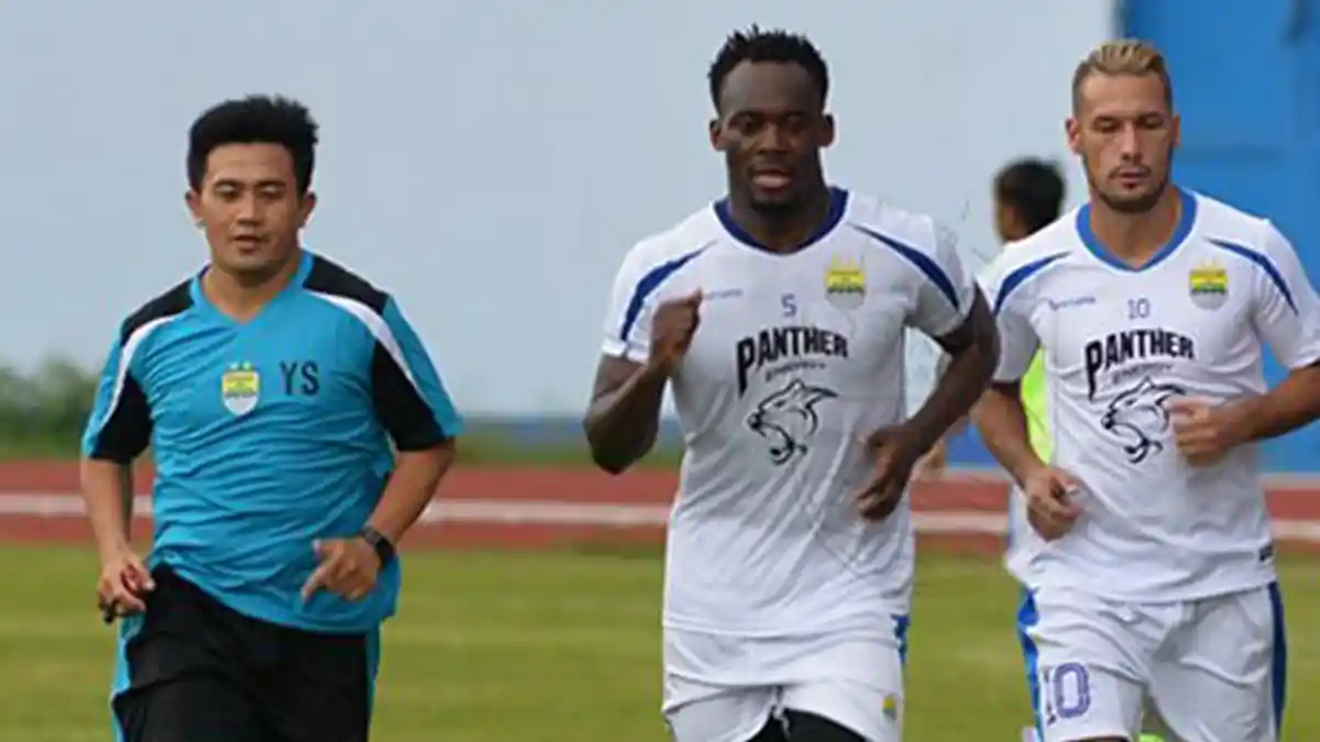 Dari Essien Hingga Simic, Berikut Daftar Pemain Asing yang Ada di 18 Klub Liga 1 Musim 2018
