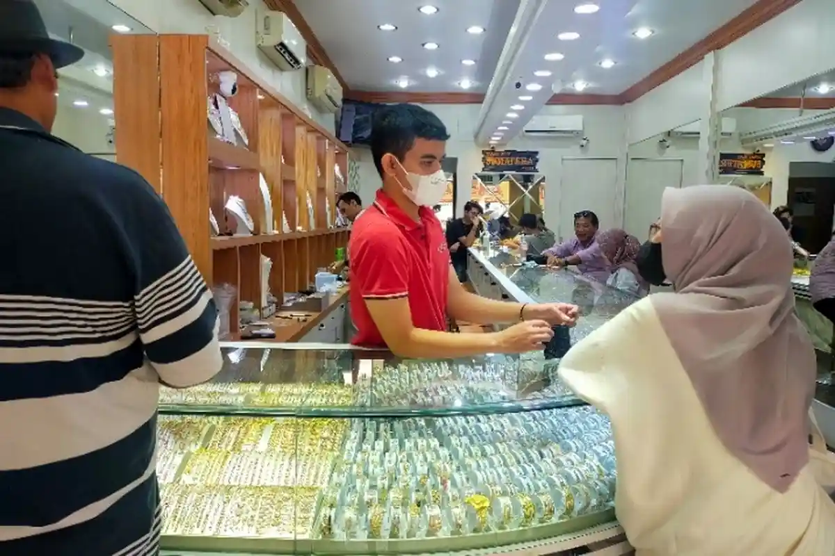 Harga Emas Antam Naik Lagi Hari Ini 19/11/2025 Jadi Rp2.343.000 per Gram, Berapa Perhiasan di Jambi?