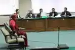 Sidang Tuntutan Wa Ode Nurhayati