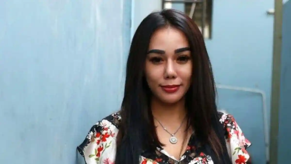 Disebut Mirip Mak Lampir, Bebby Fey Curhat: Saya Bersyukur Masih Diberi Akal Sehat