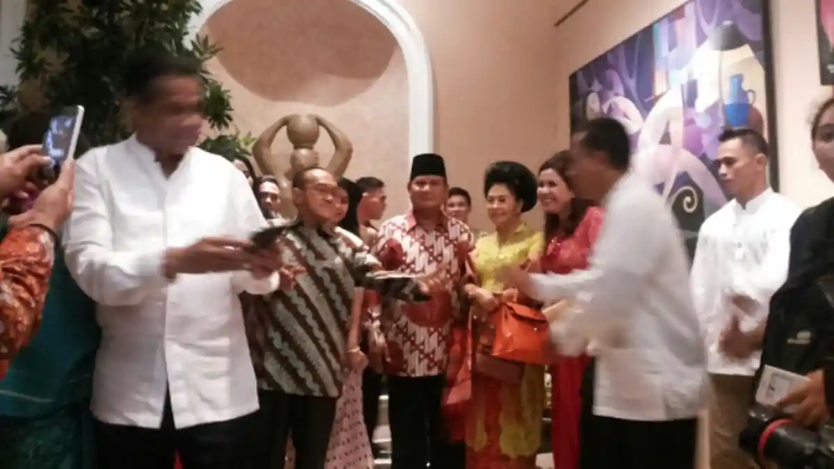 Makanan Lokal Hingga Luar Negeri Dihidangkan di Rumah Ical