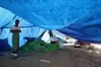 Korban Gempa Lombok Mengungsi Diatas Bukit