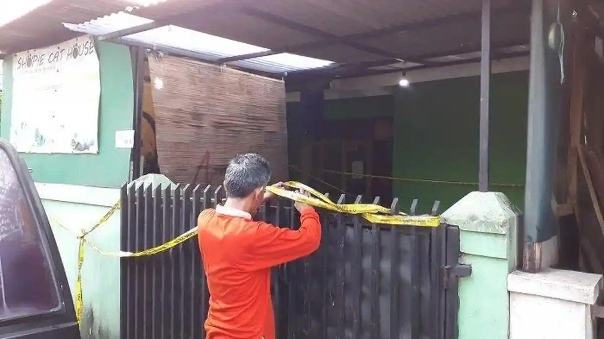 Suami Teriak 'Allahu Akbar' Langsung Roboh Ditebas Pelaku, Istri Tewas Terbungkus Karung Plastik