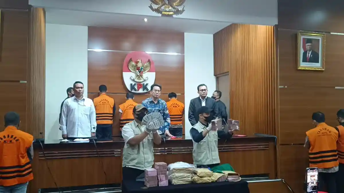 KPK Amankan Barang Bukti Uang Dua Miliar Lebih dalam Kasus Korupsi DJKA Kemenhub