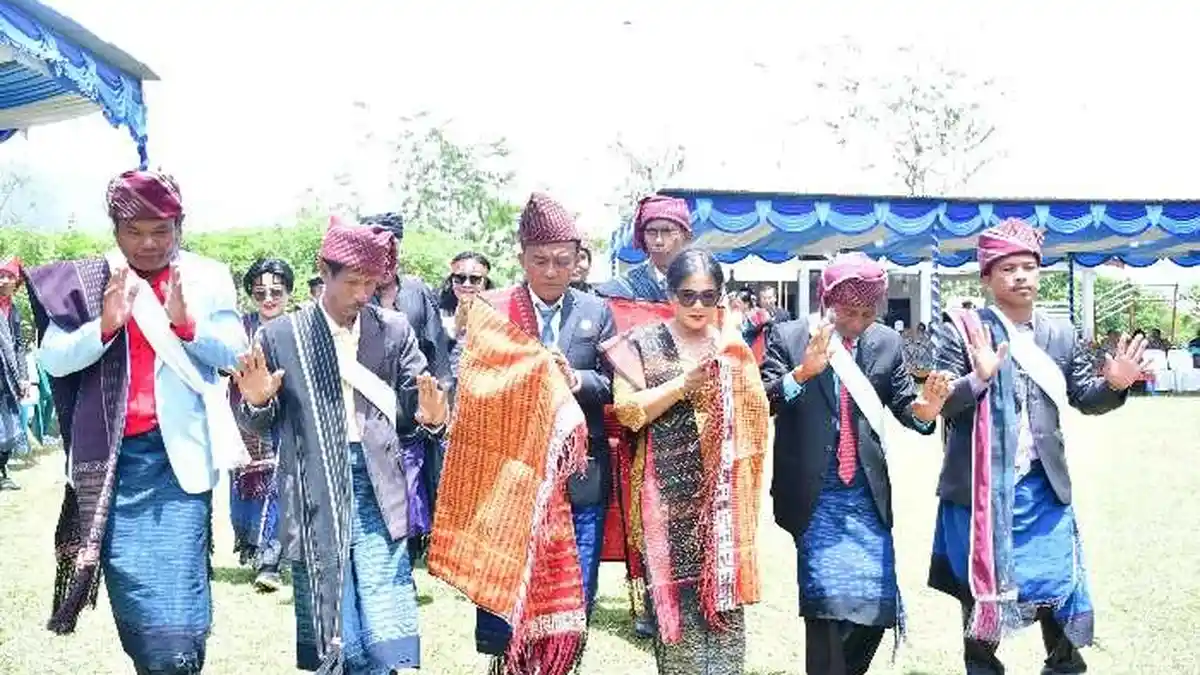 Hari Kedua Mangase Taon, Ritual Sakral Mangalahat Horbo Tampilkan ...