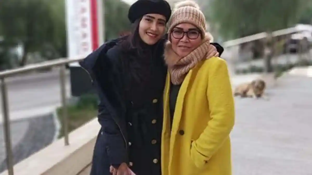 Geram Ayu Ting Ting Selalu Diterpa Gosip, Sang Ibunda Beri Pesan Menohok : Suaminya pada Dijaga