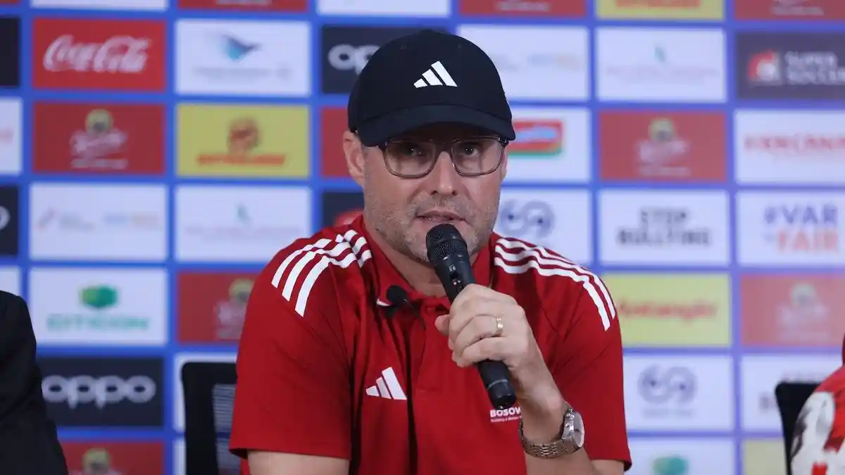 Tomas Trucha Isyaratkan PSM Makassar Main Terbuka di Markas Persebaya Surabaya